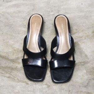 Naturalizer Crescent  Black Lea Sandals Women's Size 6 1/2